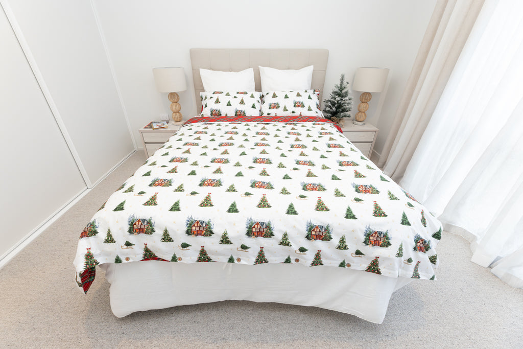 100% Organic Cotton Snowy Christmas Cabin Duvet Set